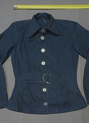 Плечи 35 см naf naf size s черно серый женский жакет куртка с поясом 
96% algodon  2% elastano 2% polyester made in colombia