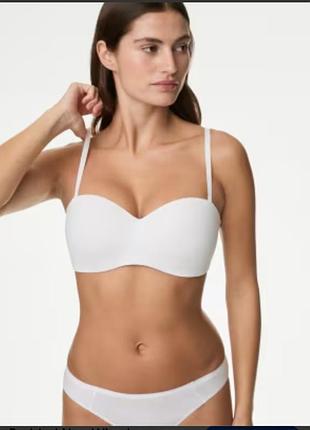 Формованная чашка с легким/уплотнением (padded), полное отсутствие металлических каркасов (non wired)  m&s