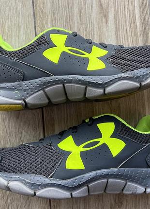 Бігові кросівки under armour micro g assert iv