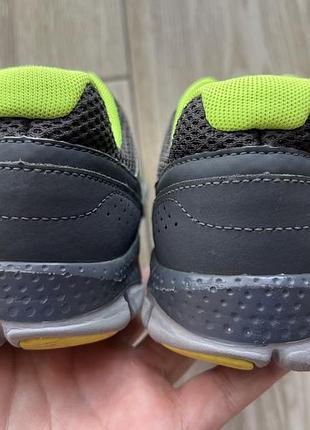 Бігові кросівки under armour micro g assert iv 5