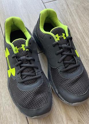 Бігові кросівки under armour micro g assert iv 6