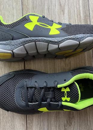 Бігові кросівки under armour micro g assert iv 2