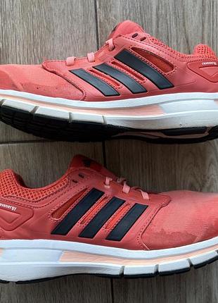 Жіночі бігові кросівки adidas revenergy boost tf