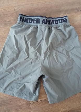 Брендовые шорты under armour.