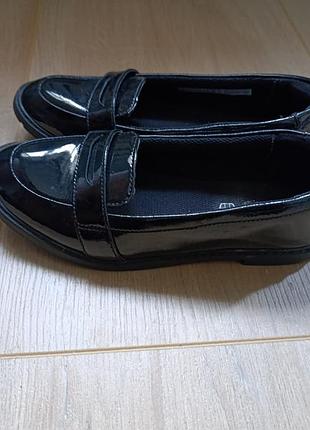 Лоферы балетки туфли лаковые clarks р.38 2