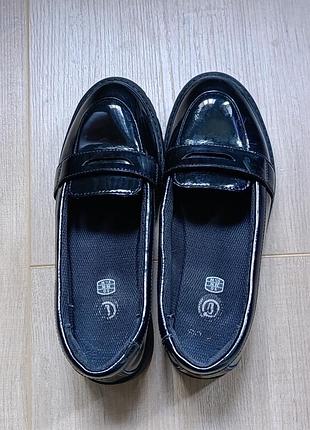 Лоферы балетки туфли лаковые clarks р.38 3