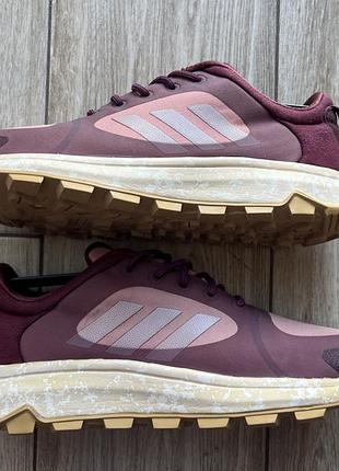 Жіночі кросівки для трейлового бігу adidas response trail x