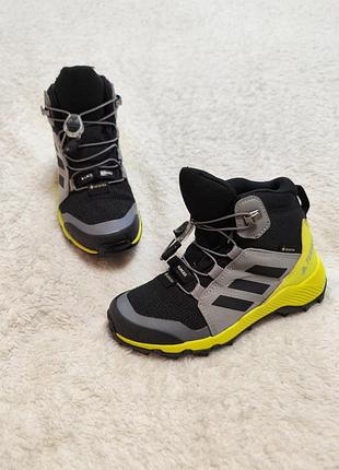 Черевики adidas terrex mid gore-tex kids 30р 18.5см
