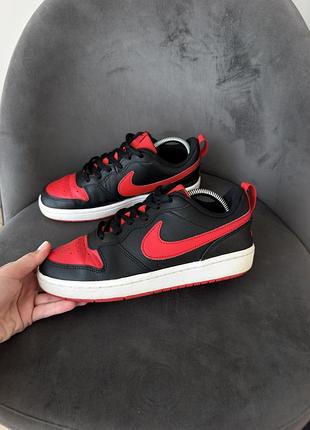 Кросівки жіночі nike court borough чорно-червоні, розмір 38, довжина устілки 24 см