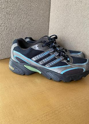 Кроссівки adidas, 37 розмір