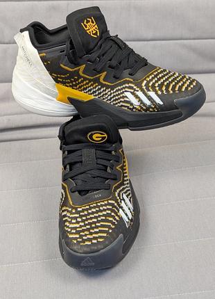Кроссовки adidas 40 р.баскетбольные