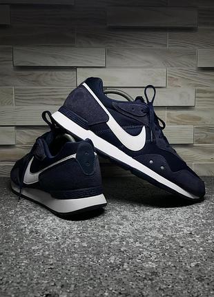 Кроссовки nike venture runner . оригинал
