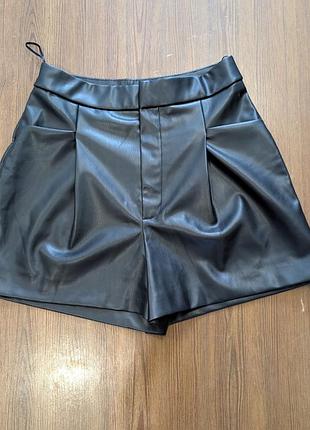 Шорты эко кожи zara с