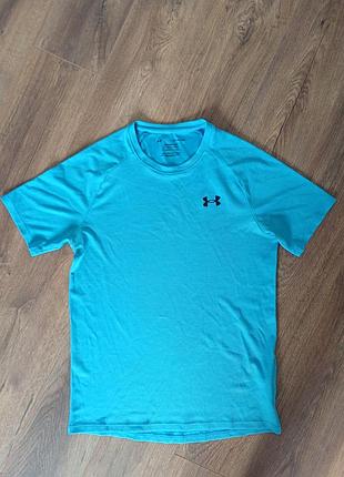 Брендовая футболка under armour.