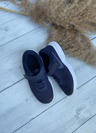 Сетчатые летние весенние синие кроссовки на мальчики nike оригинал 28,5 размер ( по стельке 17,5 см)