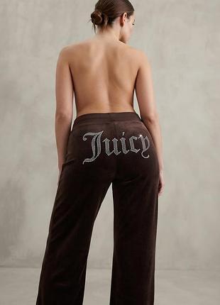 Велюрові спортивні штани від бренда juicy couture в стиле y2k