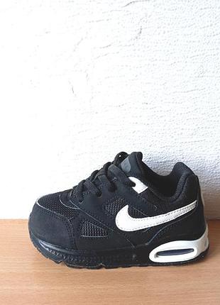 Чудові кросівки nike air max 25 р. устілка 15 см.