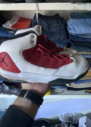 Підліткові оригінальні високі баскетбольні кросівки jordan max aura