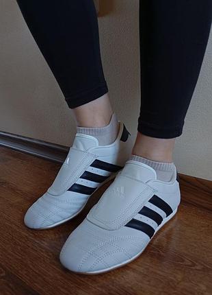Кросівки adidas taekwondo js4525 оригінал нові р.38 натуральний нубук білі