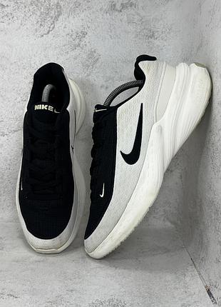 Чоловічі чорно-білі кросівки nike uplift sc