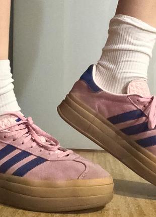Кросівки жіночі adidas gazelle рожеві