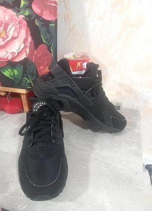 Nike air huarache "triple black" (318429-003).