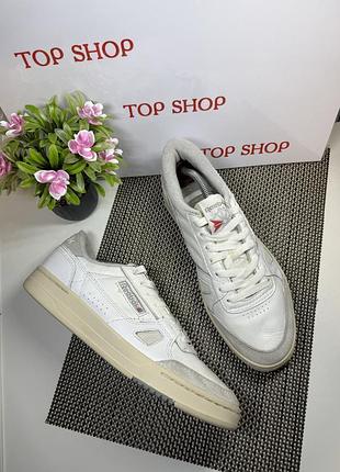 Оригінальні кросівки шкіряні reebok