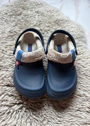 Теплі сабо на хлопця від crocs 2