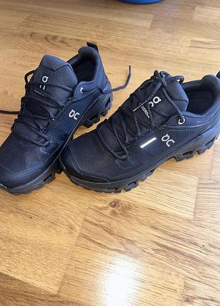 Кросівки жіночі on cloudrock low waterproof, чорні, розмір 37