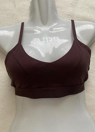 Спортивний топ nike 9