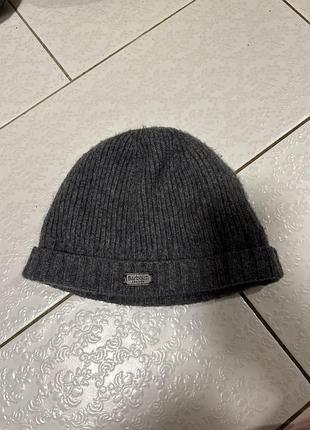 Сіра вязана шапка barbour