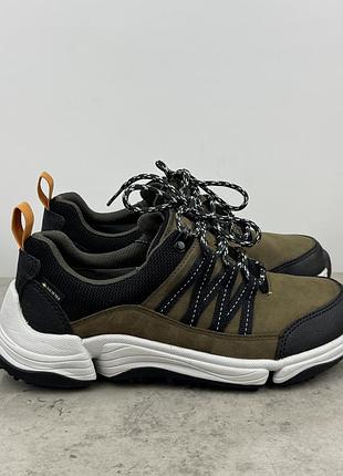 Женские кроссовки clarks gore-tex