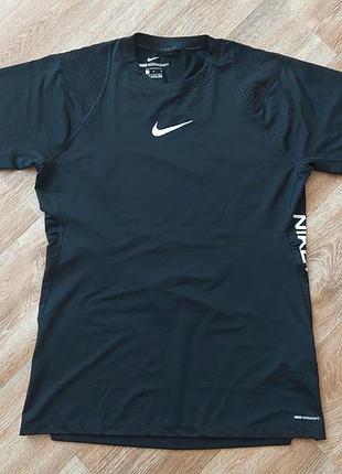 Мужская футболка nike pro aeroadapt training 3