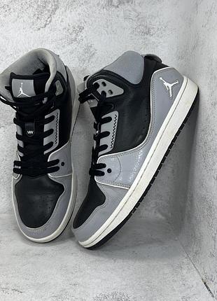 Шкіряні високі чорно сірі кросівки nike air jordan 1 flight brooklyn