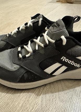 Легкі кросівки reebok