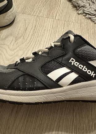 Легкі кросівки reebok 3