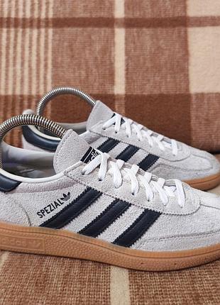 Кроссовки adidas spezial