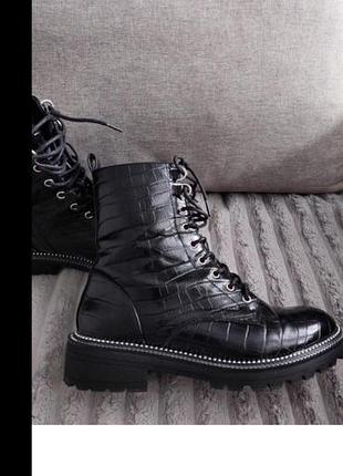 Черевики жіночі river island чорні