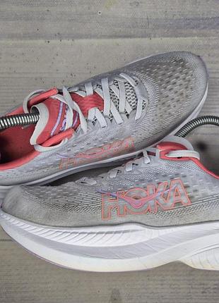 Кроссовки hoka
