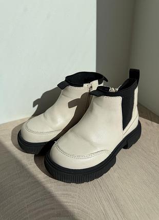 Фірмові ботинки zara 24
