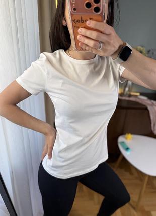 Біла базова футболка m&s