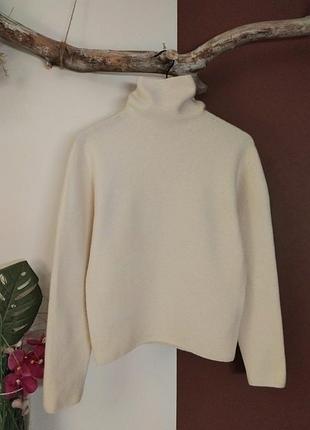 Безшовний вовняний светр гольф uniqlo 3d knit lambswool молочний оверсайз новий стан