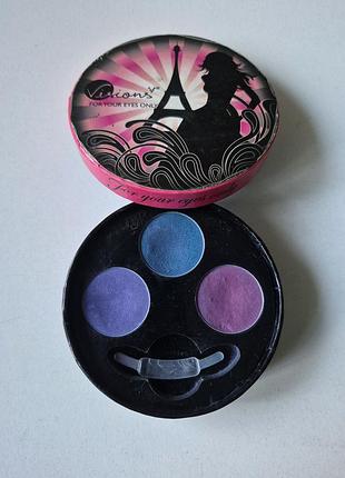 Палетка теней для век oriflame visions for your eyes only. тени синий, фиолетовый и пурпурный.