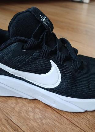 Кроссовки nike, оригинал. р наш 30 по стельке 19,5 см.