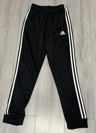 Спортивні брюки adidas