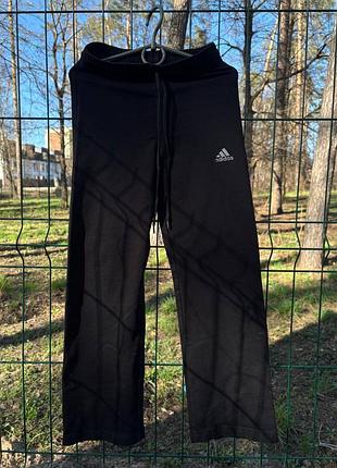 Спортивні штани adidas на зріст 128-134 см