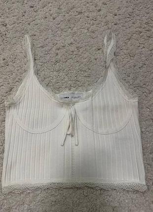 Топ жіночий bershka в рубчик з мереживом білий