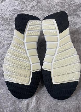 Кросівки adidas 5