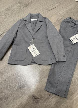 Класичний костюм для хлопчика zara, сірий