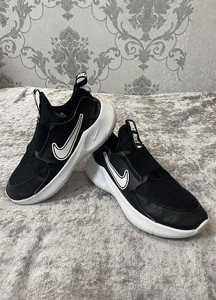 Кросівки nike
